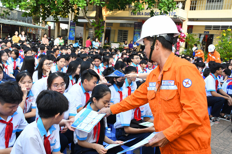 Phụ tải liên tục vượt đỉnh mới, cung ứng điện phía Nam được đảm bảo - 5