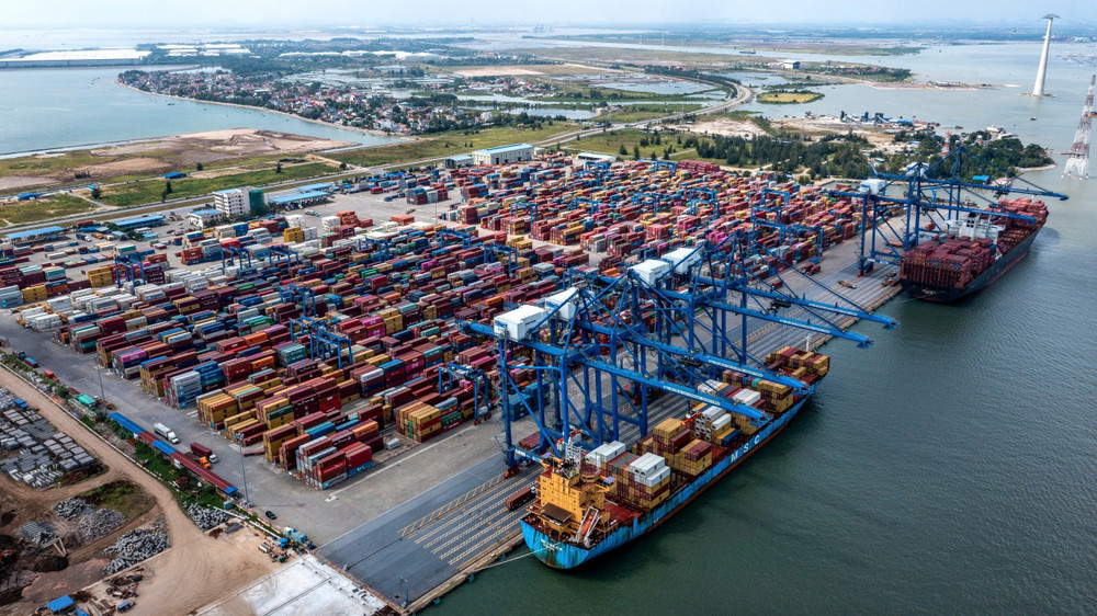 Theo Bộ Công thương, nhiều doanh nghiệp logistics Việt Nam đã bắt đầu bước ra khỏi mô hình vận hành truyền thống để đẩy mạnh ứng dụng các công nghệ mới anh-2.jpg