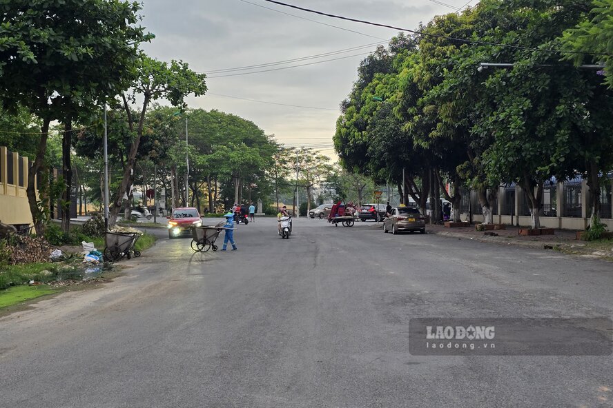 Đường Mai An Tiêm đoạn giao với đại lộ Hùng Vương. Ảnh: Tô Công