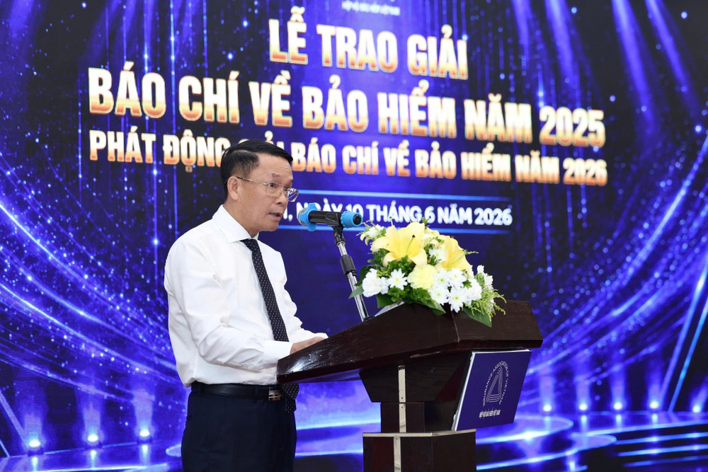 Nhà báo Nguyễn Đức Lợi, Phó Chủ tịch Thường trực Hội Nhà báo Việt Nam, Trưởng Ban Giám khảo phát biểu tại lễ trao giải, nhấn mạnh vai trò của báo chí trong việc góp phần xây dựng niềm tin và thúc đẩy sự phát triển lành mạnh của thị trường bảo hiểm. b83dc97c94bd15e34cac.jpg