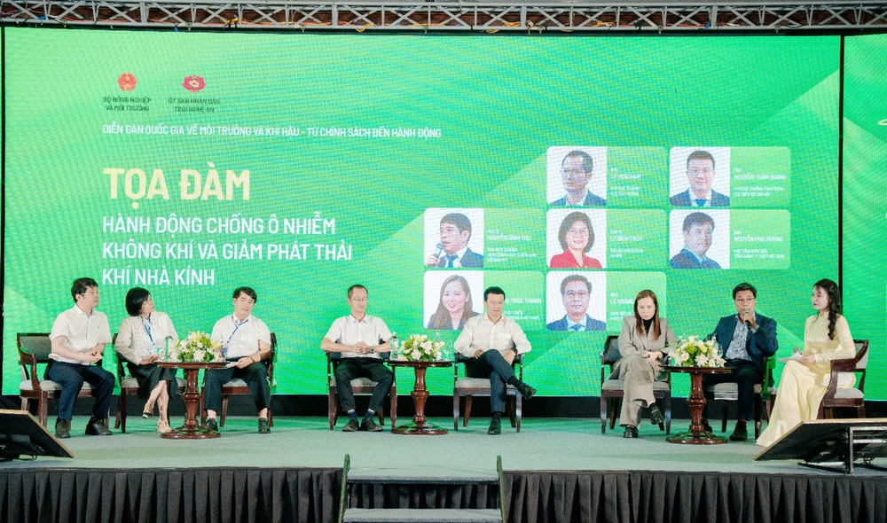 Tọa đàm “Hành động chống ô nhiễm không khí và giảm phát thải khí nhà kính” diễn ra trong khuôn khổ Diễn đàn quốc gia về Môi trường và Khí hậu 2026 (Ảnh: VN). Tọa đàm “Hành động chống ô nhiễm không khí và giảm phát thải khí nhà kính” diễn ra trong khuôn khổ Diễn đàn quốc gia về Môi trường và Khí hậu 2026 (Ảnh: VN).