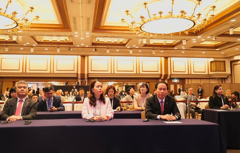 Phó Thủ tướng Lê Tiến Châu và các đại biểu tham dự Hội nghị Tương lai châu Á lần thứ 31 - Ảnh: VGP Phó Thủ tướng Lê Tiến Châu và các đại biểu tham dự Hội nghị Tương lai châu Á lần thứ 31 - Ảnh: VGP