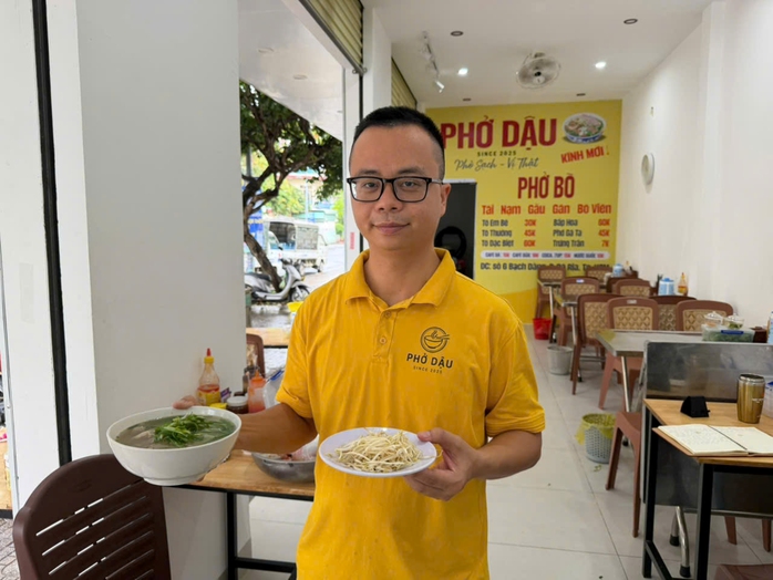 Chủ quán phở "triệu view" xông xáo khởi nghiệp - Ảnh 1.