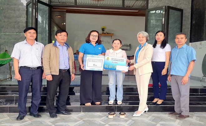 Công đoàn Đà Nẵng nâng phúc lợi lao động nữ