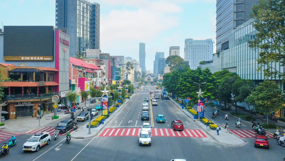 Tháng 12/2025, trước thềm chào đón năm mới 2026, Khang Điền hoàn tất chỉnh trang tuyến đường Lê Lợi, góp phần mang đến diện mạo khang trang, hiện đại cho trung tâm Thành phố