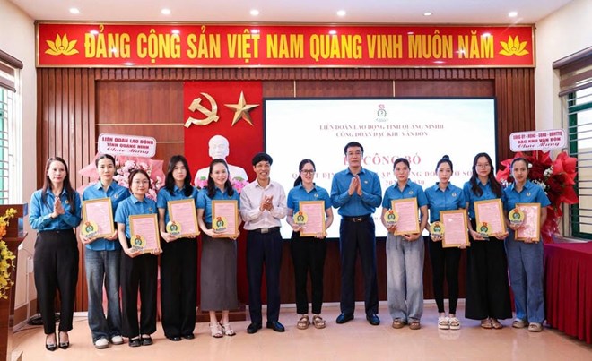 Quảng Ninh tăng điểm tựa cho lao động ngoài Nhà nước