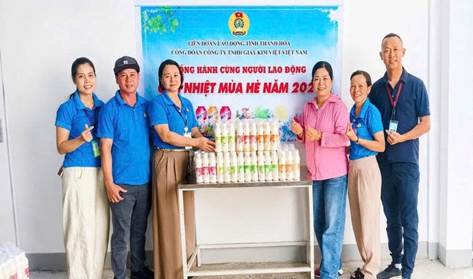 Chăm lo sức khỏe công nhân trong mùa nắng nóng tại Công ty Giầy Kim Việt