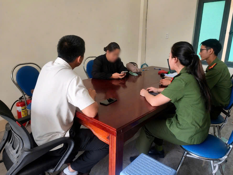 Trong 63 người, có 2 trường hợp bị xử phạt vi phạm hành chính với tổng số tiền 12,5 triệu đồng. Ảnh: Công an cung cấp