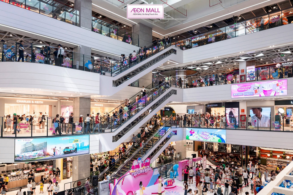 AEON MALL Đà Nẵng Thanh Khê thu hút đông đảo người dân và du khách đến tham quan, mua sắm. Ảnh: AEON MALL Đà Nẵng Thanh Khê ao3.jpg