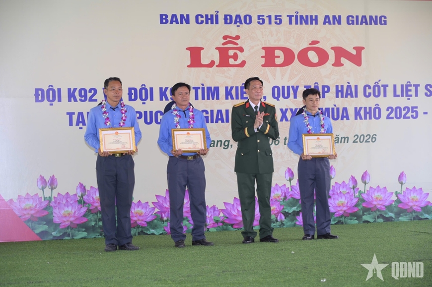 An Giang: Đón Đội K92, K93 hoàn thành nhiệm vụ tìm kiếm, quy tập hài cốt liệt sĩ tại Campuchia