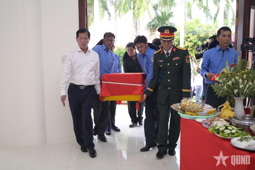 An Giang: Đón Đội K92, K93 hoàn thành nhiệm vụ tìm kiếm, quy tập hài cốt liệt sĩ tại Campuchia
