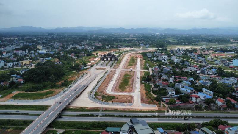 Hình hài Dự án đường Bắc Sơn kéo dài dần lộ diện. Ảnh: Việt Bắc