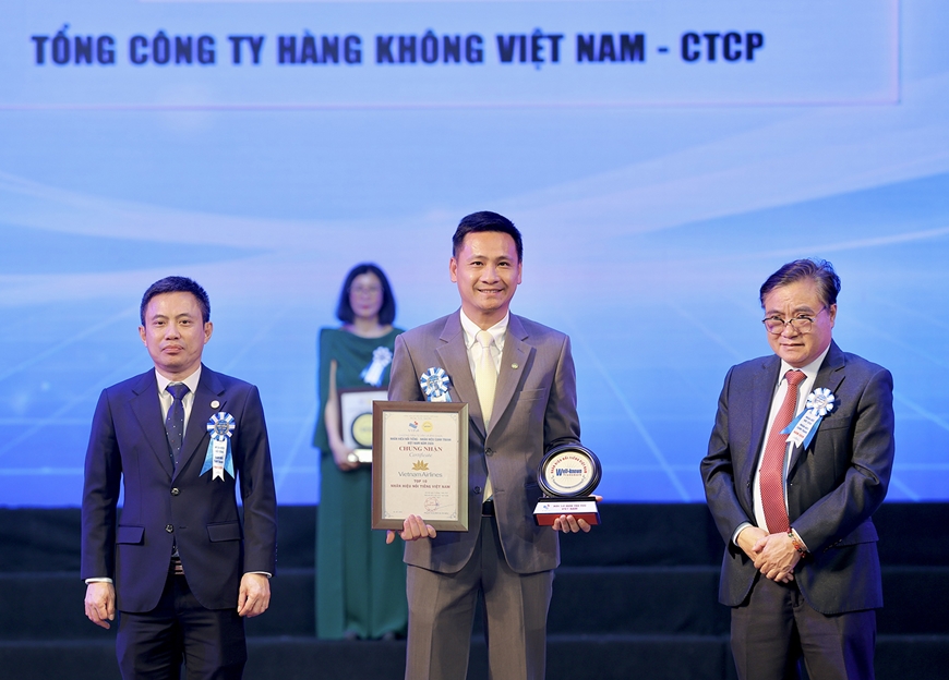 Vietnam Airlines nối dài 11 năm liên tiếp trong Top 10 Nhãn hiệu nổi tiếng Việt Nam