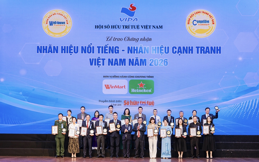Vietnam Airlines nối dài 11 năm liên tiếp trong Top 10 Nhãn hiệu nổi tiếng Việt Nam