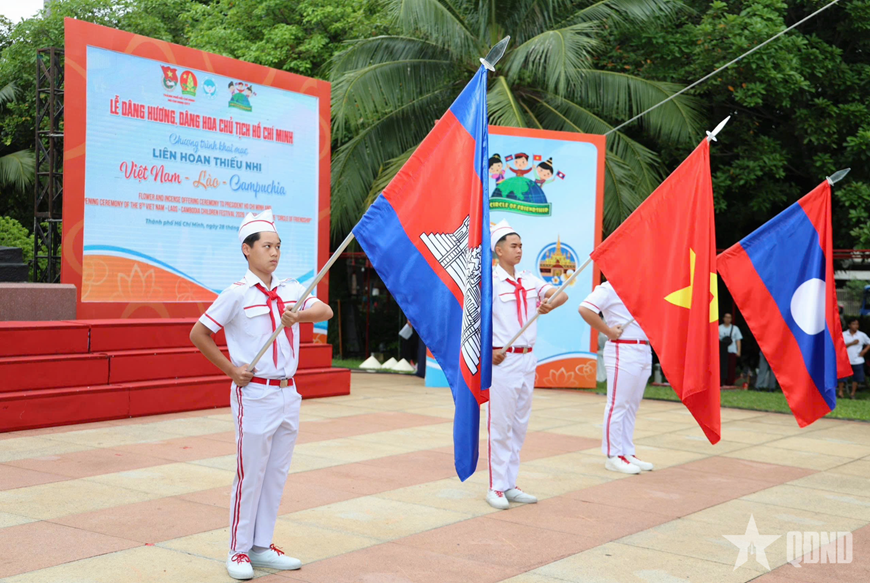 Khai mạc Liên hoan Thiếu nhi ba nước Việt Nam - Lào - Campuchia lần thứ 8
