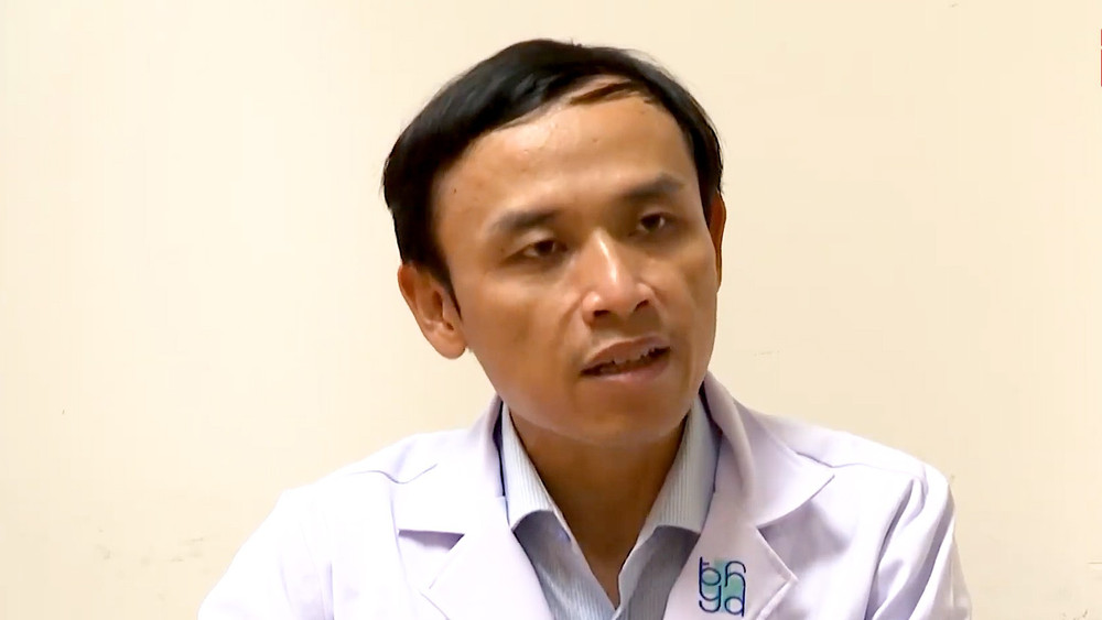 PGS.TS.BS Lâm Vĩnh Niên, Trưởng khoa Dinh dưỡng - Tiết chế, Bệnh viện Đại học Y Dược TP.HCM cho biết, đồ ăn nhanh và thực phẩm chế biến sẵn sẽ gây hại nếu thường xuyên sử dụng. nested-sequence-0300-18-21-11still033.jpg