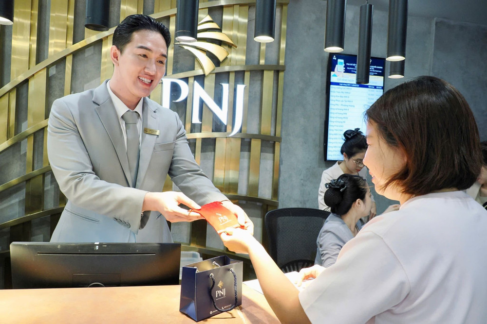 Doanh thu lũy kế 6 tháng PNJ đạt 25.729 tỷ đồng. Ảnh: Tấn Kiệt
