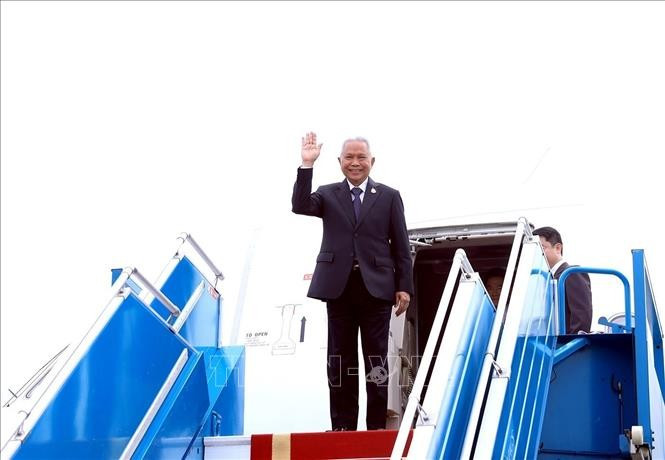 Chủ tịch Quốc hội kiêm Chủ tịch Hạ viện Thái Lan Sophon Zaram đến Hà Nội, bắt đầu chuyến thăm chính thức Việt Nam. Ảnh: Tuấn Anh/TTXVN Chủ tịch Quốc hội kiêm Chủ tịch Hạ viện Thái Lan Sophon Zaram đến Hà Nội, bắt đầu chuyến thăm chính thức Việt Nam. Ảnh: Tuấn Anh/TTXVN