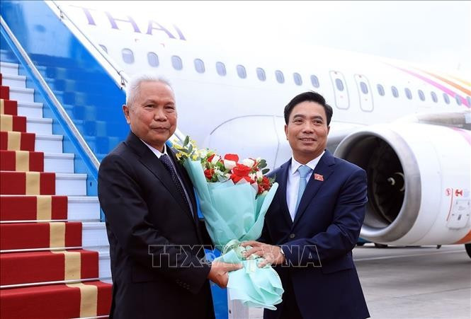 Phó Chủ tịch Quốc hội Nguyễn Doãn Anh đón Chủ tịch Quốc hội kiêm Chủ tịch Hạ viện Thái Lan Sophon Zaram tại Sân bay quốc tế Nội Bài. Ảnh: Tuấn Anh/TTXVN Phó Chủ tịch Quốc hội Nguyễn Doãn Anh đón Chủ tịch Quốc hội kiêm Chủ tịch Hạ viện Thái Lan Sophon Zaram tại Sân bay quốc tế Nội Bài. Ảnh: Tuấn Anh/TTXVN