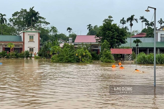 Những việc các gia đình sống ven sông nên làm khi mùa mưa lũ đến