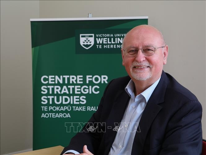 Giáo sư Roberto Rabel, Trung tâm Nghiên cứu Chiến lược, Đại học Victoria Wellington, New Zealand. Ảnh tư liệu: Nguyễn Minh/PV TTXVN tại Sydney Giáo sư Roberto Rabel, Trung tâm Nghiên cứu Chiến lược, Đại học Victoria Wellington, New Zealand. Ảnh tư liệu: Nguyễn Minh/PV TTXVN tại Sydney