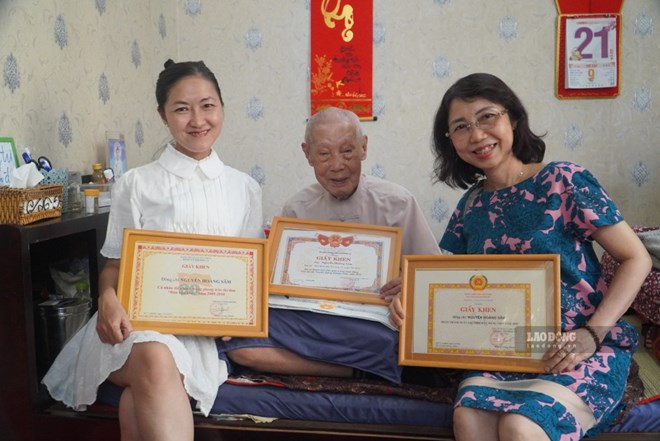 Cựu cán bộ 98 tuổi và bài học sống tử tế truyền lửa cho thế hệ trẻ