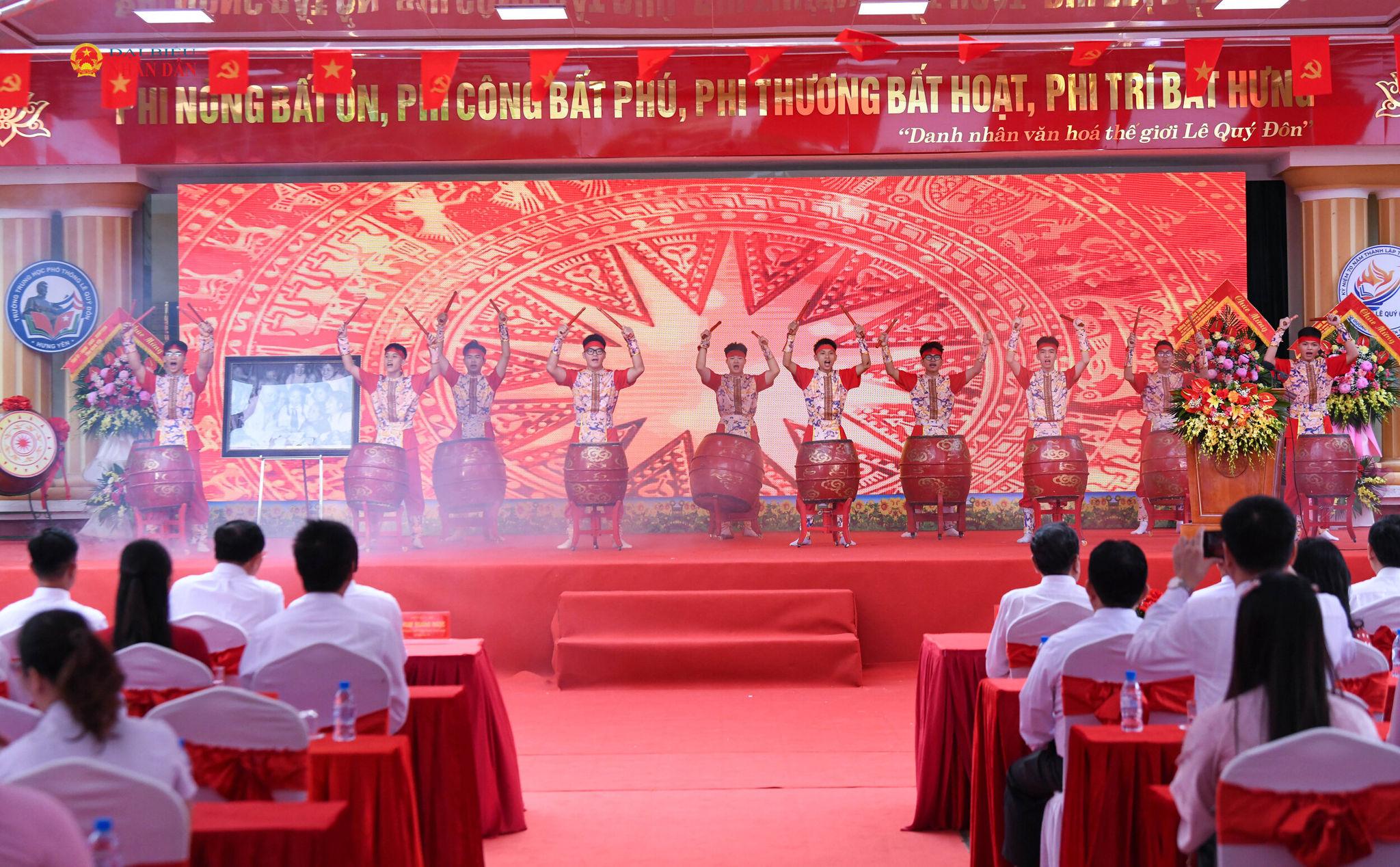 Chủ tịch Quốc hội Trần Thanh Mẫn dự Lễ khai giảng năm học mới 2026 - 2027 tại điểm cầu Trường THPT Lê Quý Đôn, tỉnh Hưng Yên.