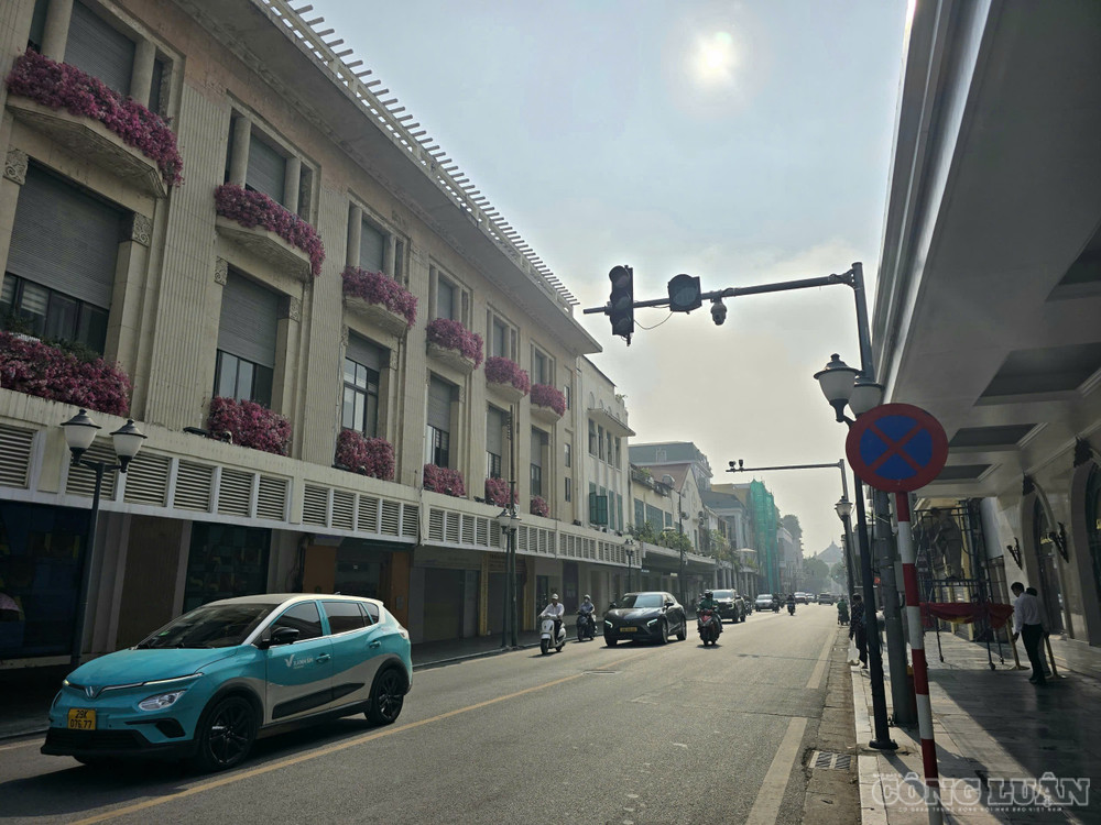 Trục Tràng Tiền kết nối từ Hồ Gươm đến Nhà hát Lớn. Ảnh: H. Đương clo_br_588261904cdecc8095cf.jpg