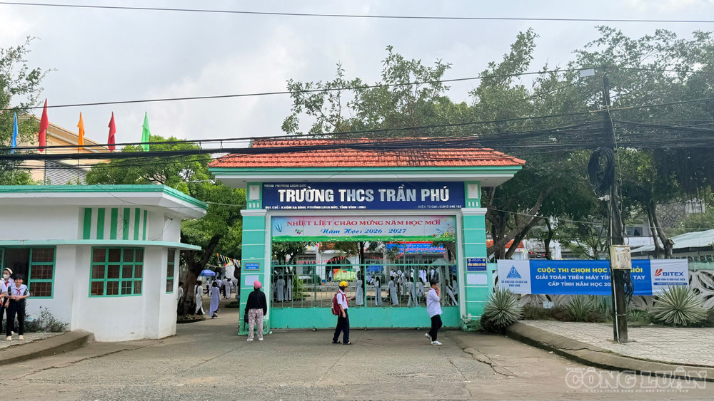 clo_br_cong-truong.jpg