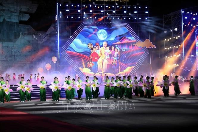 Chương trình nghệ thuật đặc sắc tại lễ khai mạc lễ hội Thành Tuyên 2026. Ảnh TTXVN. Chương trình nghệ thuật đặc sắc tại lễ khai mạc lễ hội Thành Tuyên 2026. Ảnh TTXVN.