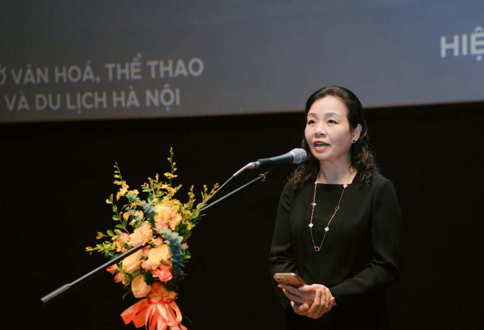 Tiến sỹ Ngô Phương Lan tại chương trình khai mạc tuần phim. Ảnh: BTC