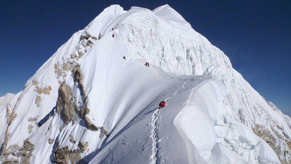 Khu vực núi Himlung Himal, Nepal. Ảnh: nepalclimbinginfo himlung-himal.jpg