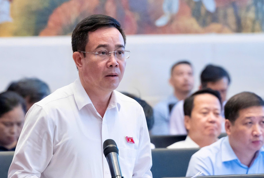 Đại biểu Quốc hội Nguyễn Văn Huy (đoàn Hưng Yên) phát biểu (ảnh QH). 73.jpg