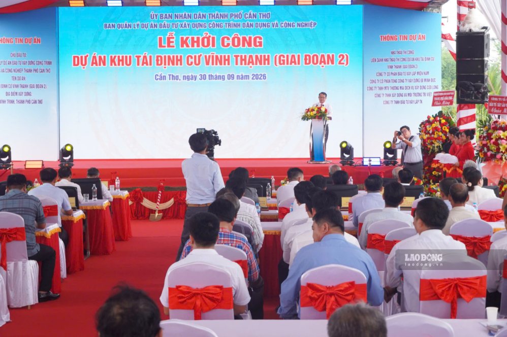 Quang cảnh lễ khởi công. Ảnh: Tạ Quang (chụp ngày 30.9)