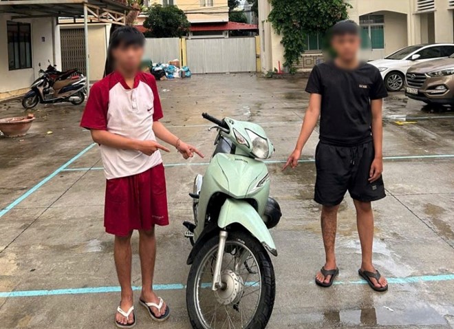 Đi xe trộm, mang kéo khiêu khích người đi đường ở Đà Nẵng