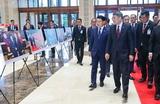 Việt Nam - Lào hướng tới mục tiêu kim ngạch thương mại đạt 10 tỉ USD vào năm 2030