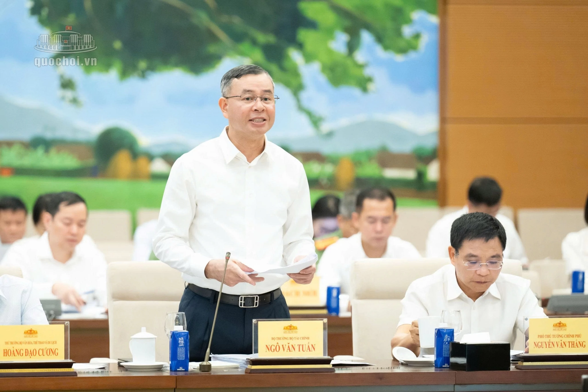 Kiên định giữ vững ổn định kinh tế vĩ mô, hướng tới tăng trưởng 2 con số