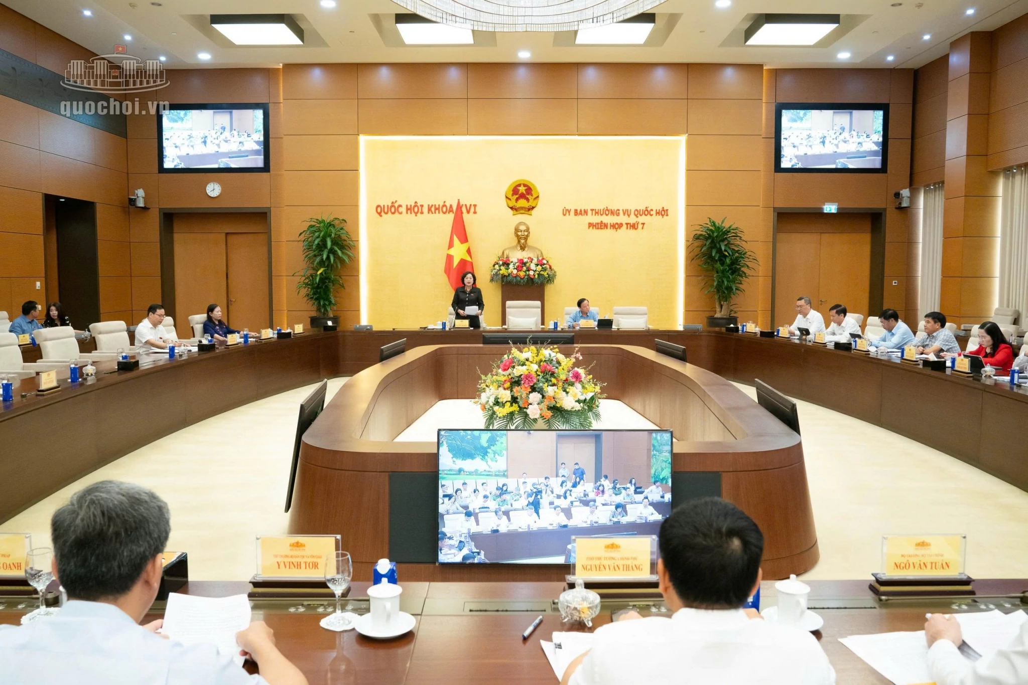 Kiên định giữ vững ổn định kinh tế vĩ mô, hướng tới tăng trưởng 2 con số