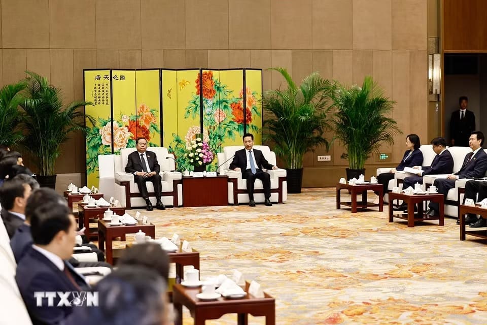 Chủ tịch Quốc hội Trần Thanh Mẫn tiếp Bí thư Tỉnh uỷ, Chủ nhiệm Ủy ban Thường vụ Nhân đại tỉnh Thiểm Tây (Trung Quốc) Triệu Nhất Đức. Ảnh: Doãn Tấn/TTXVN