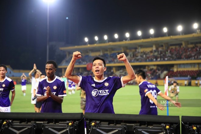 Tiền đạo Văn Quyết: Hà Nội FC đã thắng bằng tinh thần và bản sắc