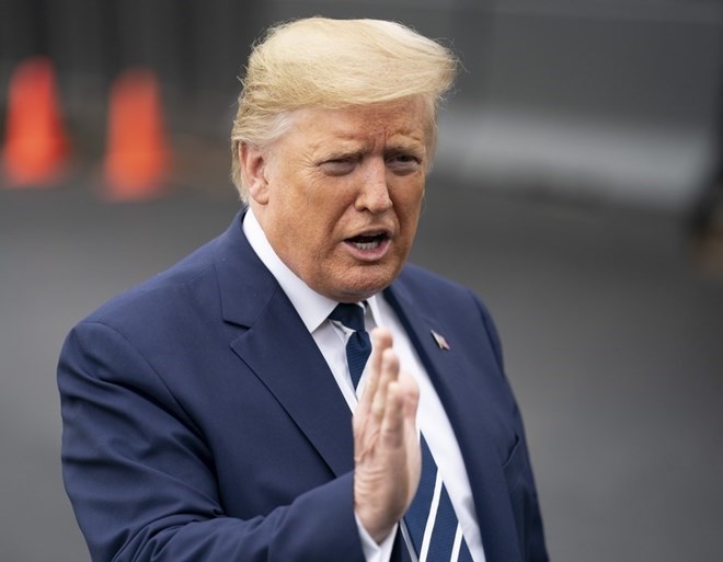 Tổng thống Trump bảo vệ quyết định miễn trừ trừng phạt Nga