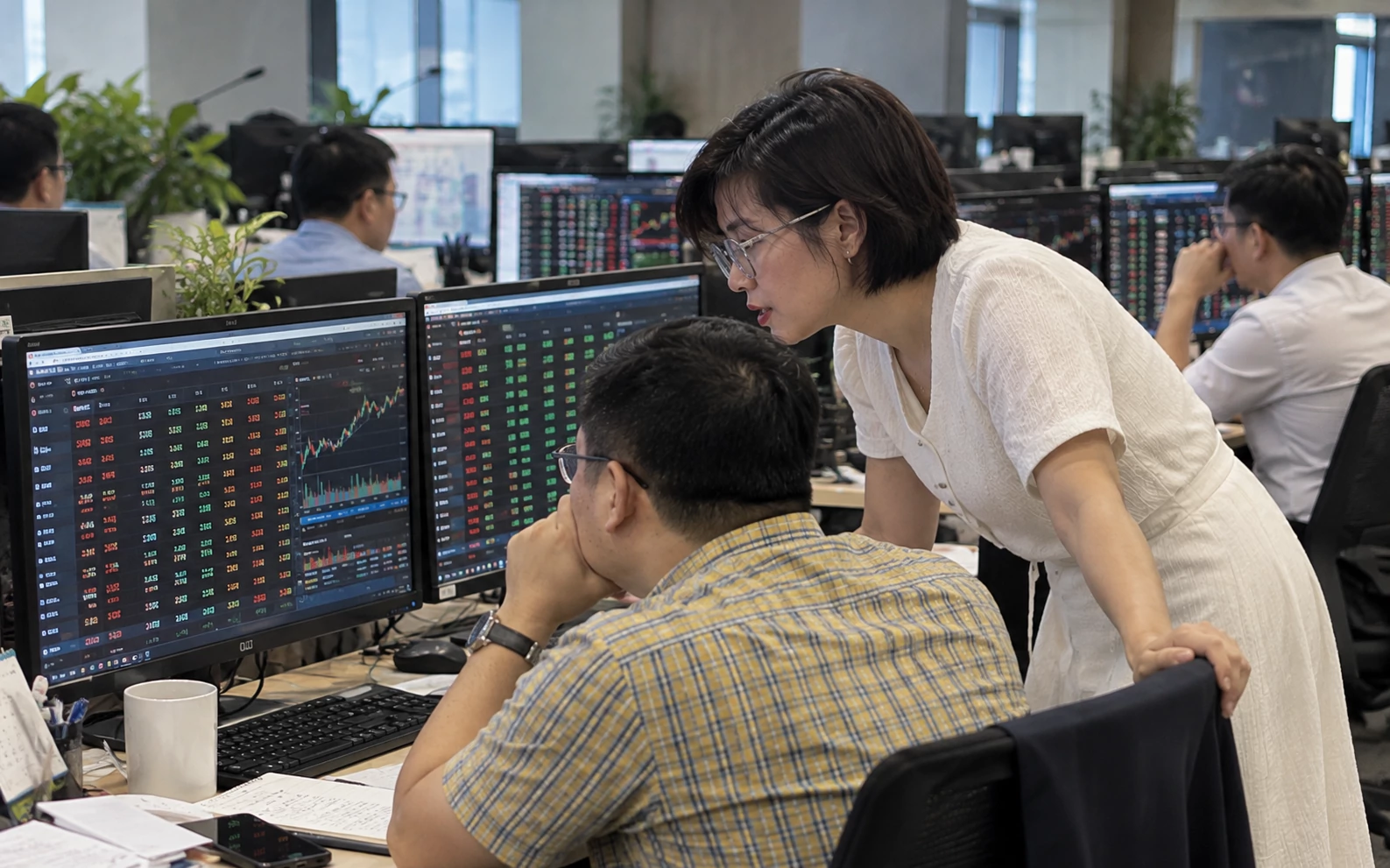 VN-Index trước ngưỡng thử thách 1.800 điểm VN-Index