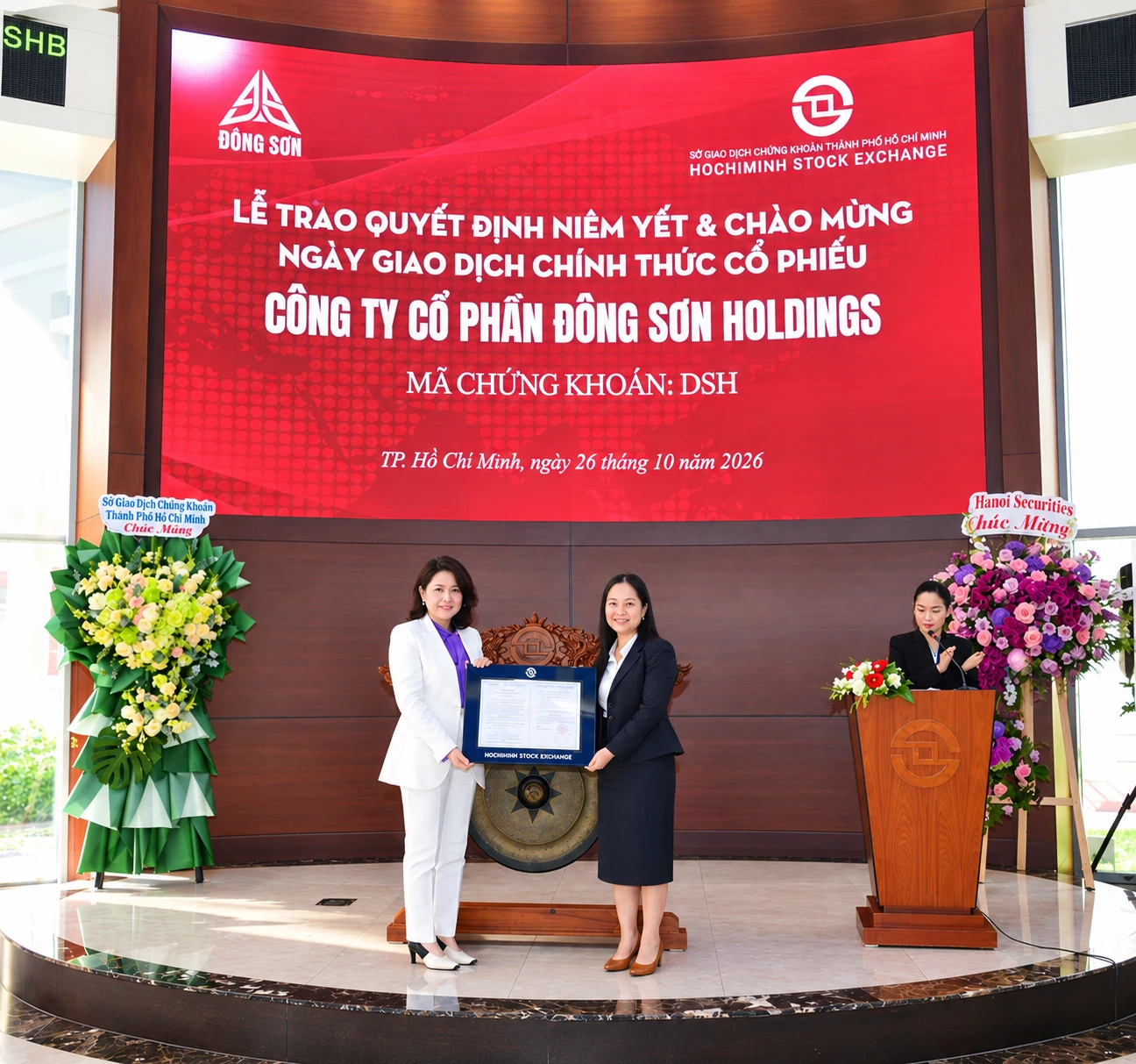 Cổ phiếu DSH của Công ty cổ phần Đông Sơn Holdings niêm yết trên HoSE Cổ phiếu DSH của Công ty cổ phần Đông Sơn Holdings niêm yết trên HoSE