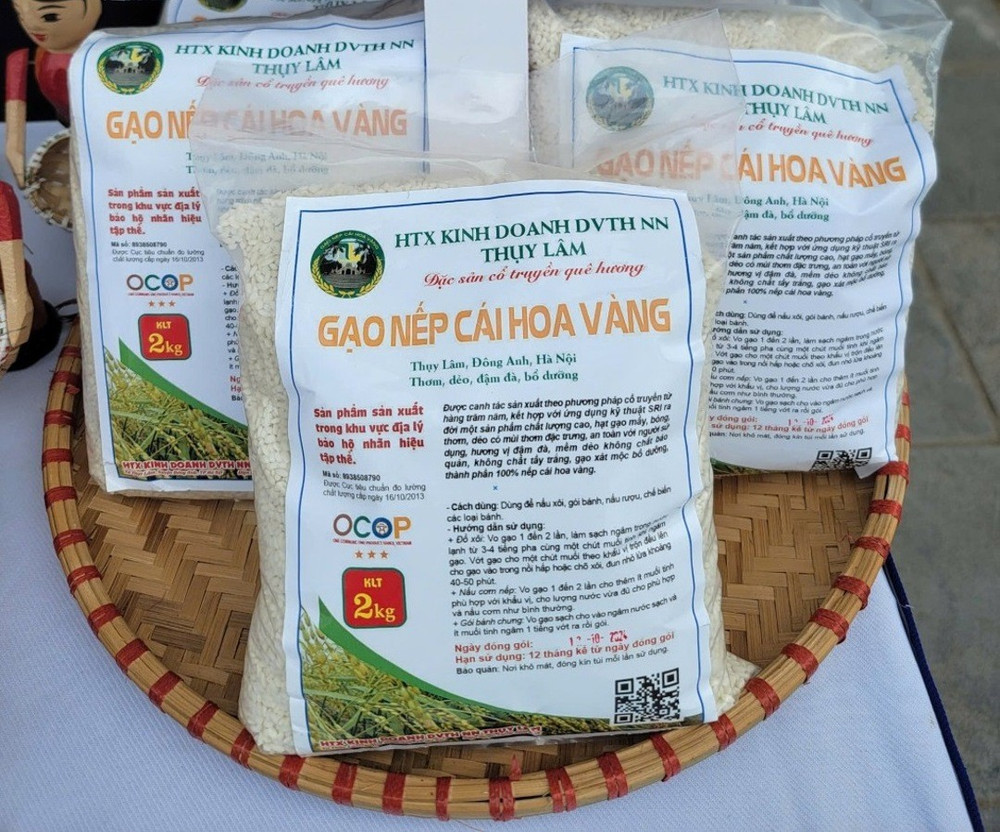 Sản phẩm OCOP 3 sao gạo nếp cái hoa vàng Thụy Lâm. Ảnh: HTX 1.jpg